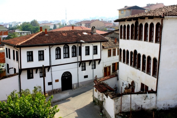 Osmaneli’nde Tarihi Konaklar Turizme Açılıyor