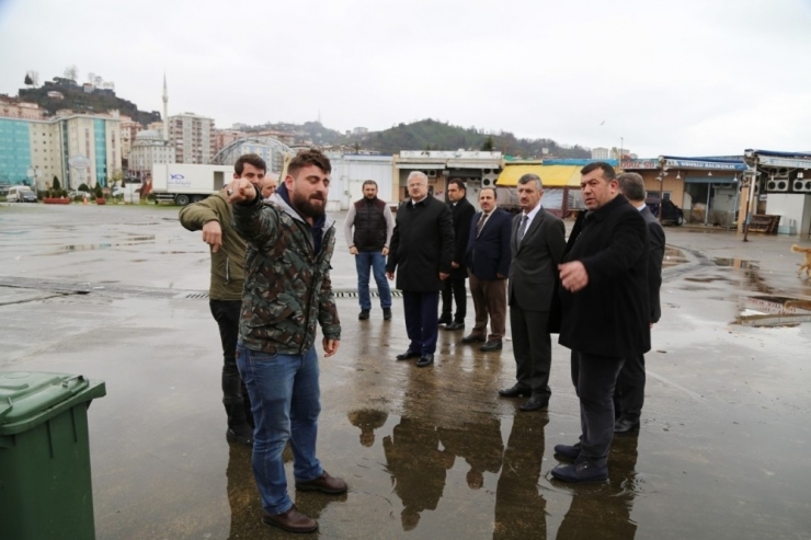 Rize’de Vali Bektaş Ve Belediye Başkanı Kasap Balıkçı Hali Esnafı İle Buluştu