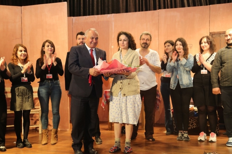 Erdemli Belediyesi Şehir Tiyatrosu’na Ödül