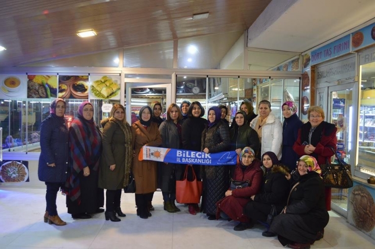 Ak Parti Bilecik Kadın Kollarının Haftalık Olağan Yönetim Kurulu Toplantısı Vezirhan’da Yapıldı