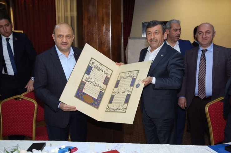 Başbakan Yardımcısı Fikri Işık, Darıca’daki Projeleri Değerlendirdi