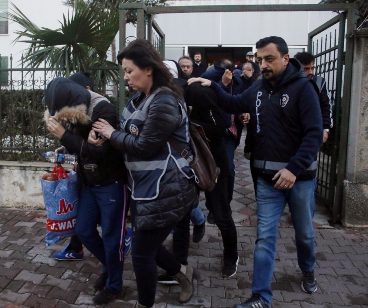 Antalya’da Fuhuş Operasyonu: 58 Gözaltı