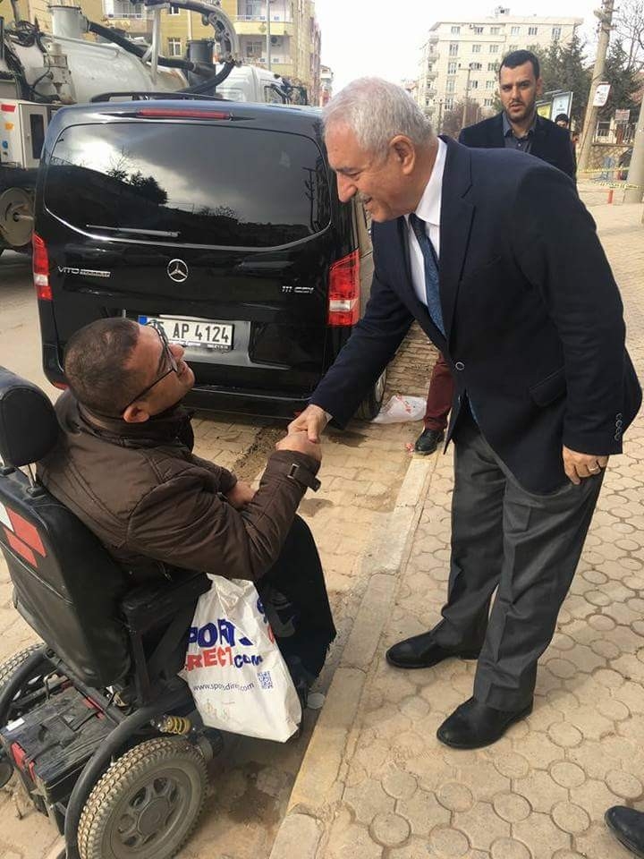Ak Parti Mardin İl Başkanı Engelli Vatandaşın Yanına Gitti