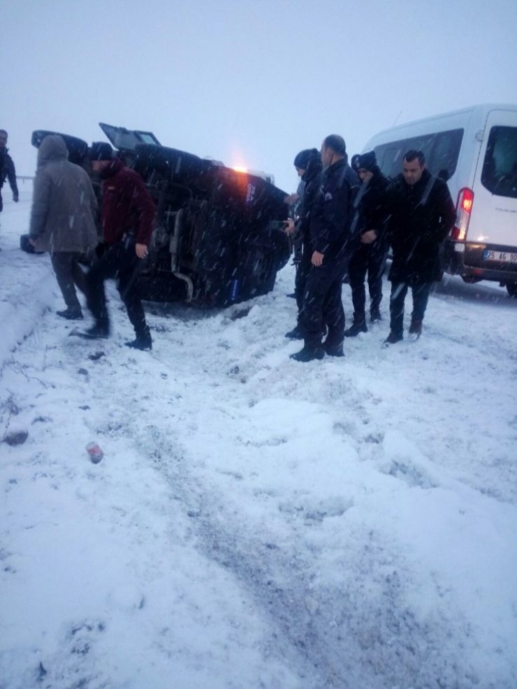 Erzurum’da Zırhlı Polis Aracı Kaza Yaptı: 3 Yaralı