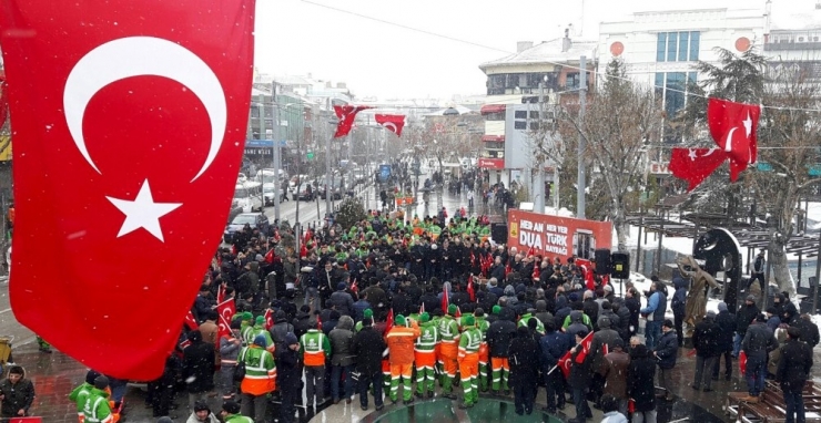 Konya’da “Her An Dua Her Yer Türk Bayrağı” Kampanyası