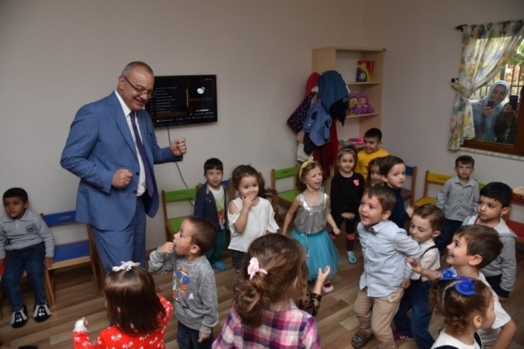 Başkan Ergün’den Çocuklara Yarıyıl Hediyesi