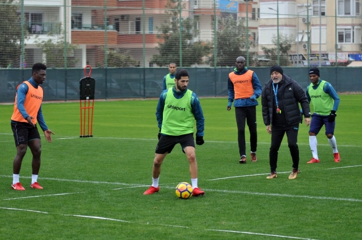 Alanyaspor, Bursaspor Maçı Hazırlıkları Sürüyor