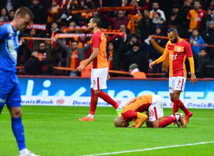 Süper Lig: Galatasaray: 1 - Osmanlıspor: 0 (İlk Yarı)