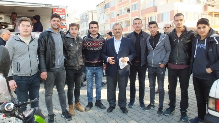 Liseli Gençler Afrin Şehitleri İçin Lokma Hayrı Yaptı