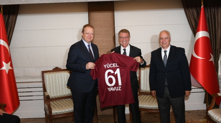 Trabzonspor’un Yeni Başkanı Ve Yöneticilerinden Ziyaretler