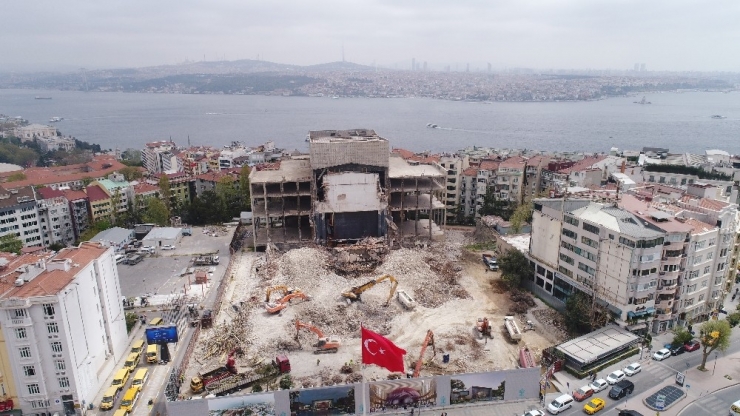 Yıkımı Devam Eden Atatürk Kültür Merkezi’nin Son Durumu Havadan Görüntülendi