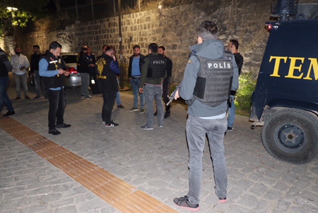 Diyarbakır’da 750 Polisle Parklarda Huzur Operasyonu