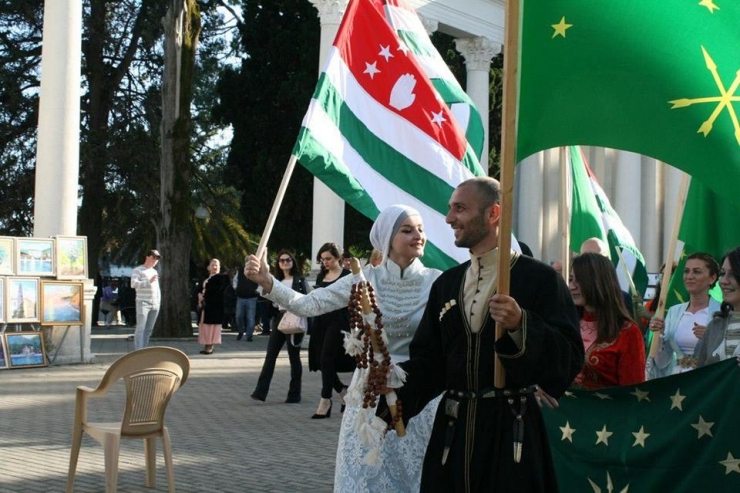 Çerkesler Abhazya’da Kutlama Yaptı