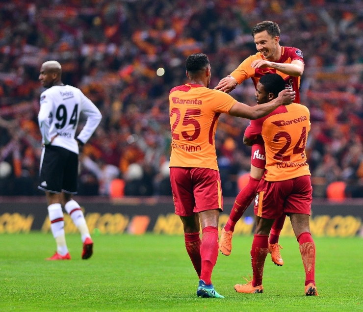 Galatasaray, Beşiktaş’ı 5 Lig Maç Aradan Sonra Mağlup Etti