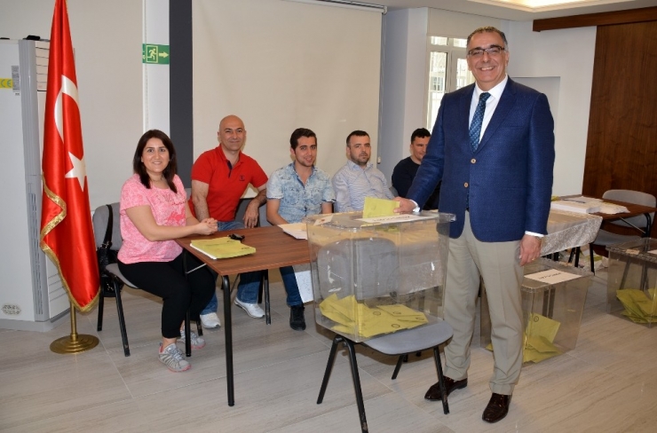 Adana Diş Hekimleri Odası’nda Fatih Güler Güven Tazeledi