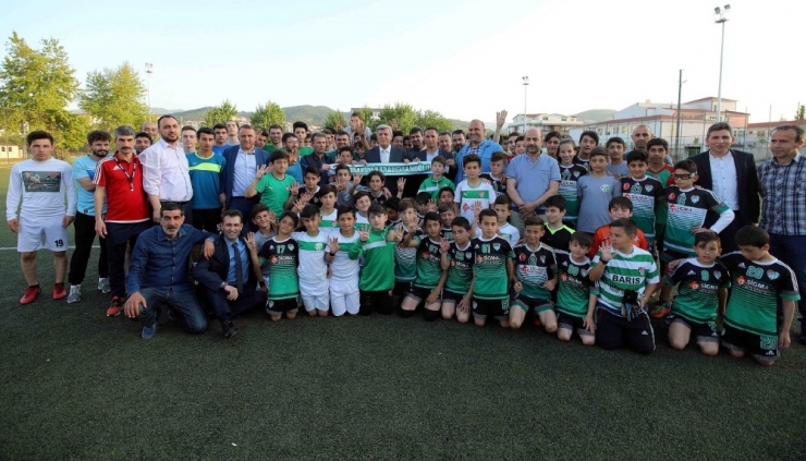 Başkan Karaosmanoğlu’ndan Hisareynspor’a Ziyaret