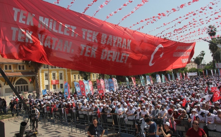 Hak-iş 1 Mayıs’ı Adana’da Kutladı