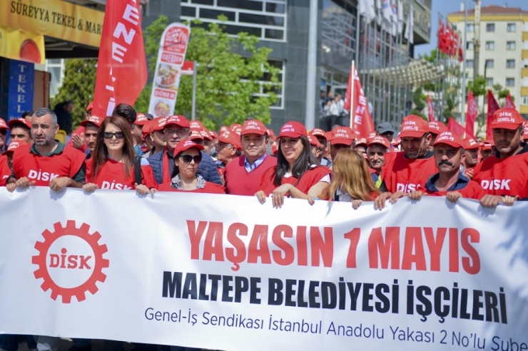 Başkan Kılıç, 1 Mayıs’ta Çalışanlarıyla Birlikte Yürüdü