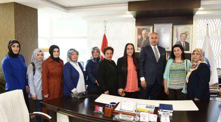 Başkan Togar, Tekkeköy Ak Parti Kadın Kollarını Ağırladı