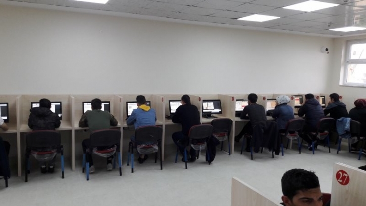 Yalova’da "E-sınav Merkezi" Açıldı