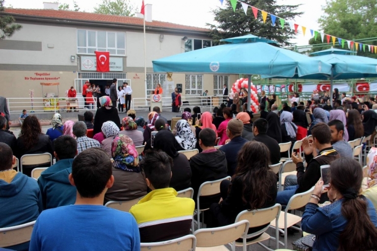 İstiklal Özel Eğitim Mesleki Eğitim Merkezi’nde Kermes Düzenlendi