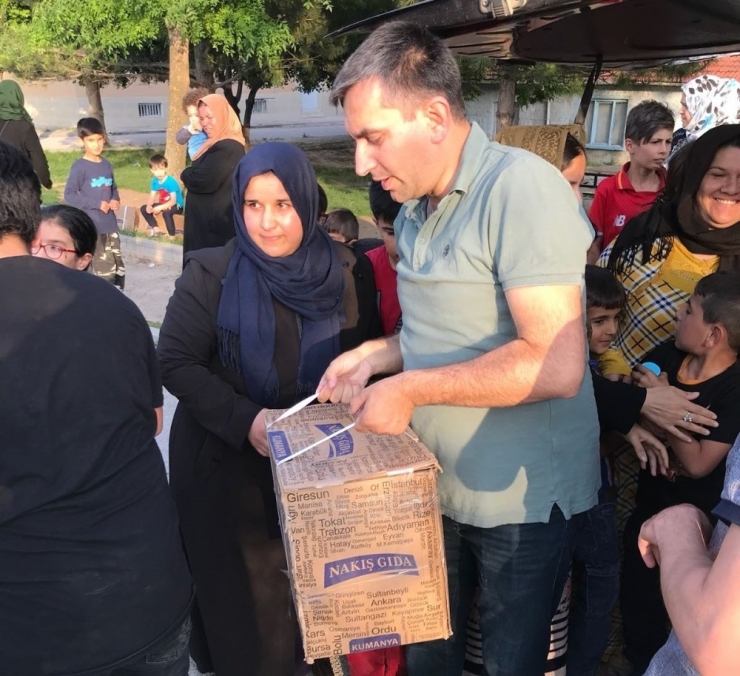 Ülkücülerden İhtiyaç Sahibi Ailelere Ramazan Yardımı