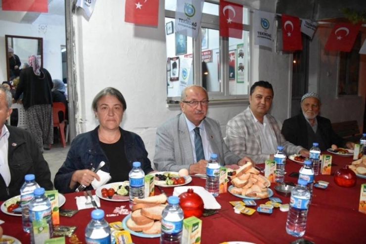 Başkan Albayrak Karaidemir Mahallesi’nde Sahur Programına Katıldı