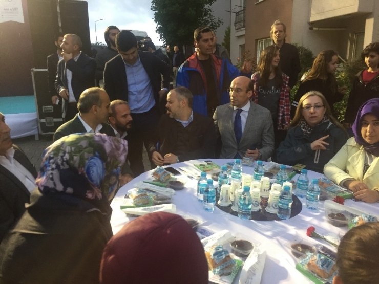 Arnavutköy’de Başkan Baltacı, Komşularıyla İftar Açtı