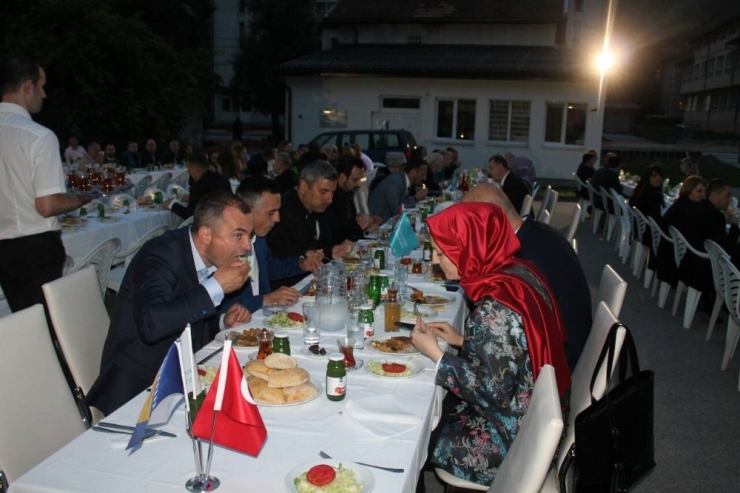 Ümraniye Belediyesi Saraybosna’ya Kardeşlik Sofrası Kurdu