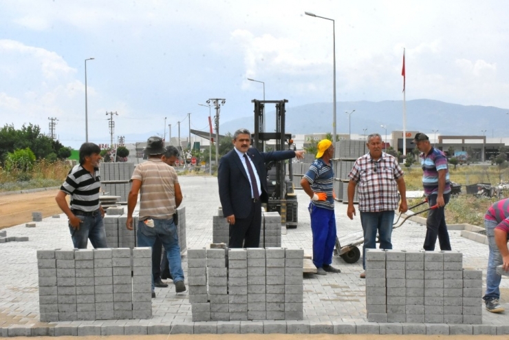 Nazilli Belediyesi İsabeyli’de Yol Çalışmalarını Sürdürüyor