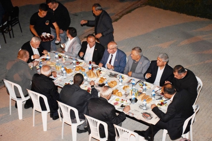 Başkan Albayrak, Pınarcalı Vatandaşlarla Sahurda Buluştu