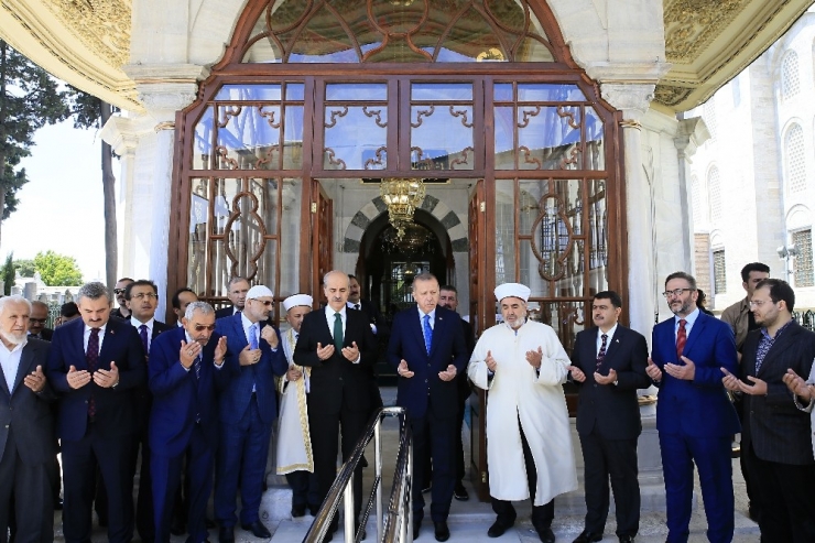 Restorasyonu Tamamlanan Fatih Sultan Mehmet Han Türbesi Açıldı