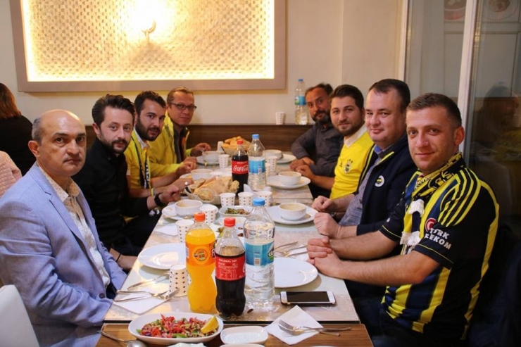 Gediz Fenerbahçeliler Derneği’nden İftar