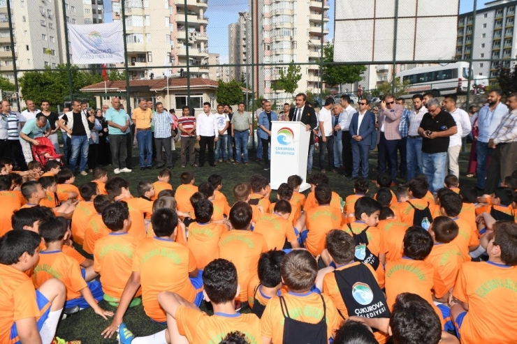 Çukurova Belediyesi Yaz Futbol Okuluna Yoğun İlgi