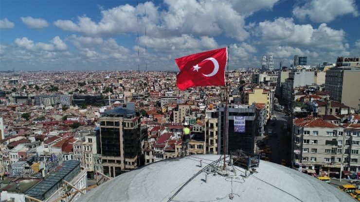 Ana Kubbesi Kapatılan Taksim Camii Havadan Görüntülendi