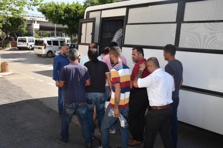Antalya’da Aranan 15 Hırsızlık Zanlısı Yakalandı