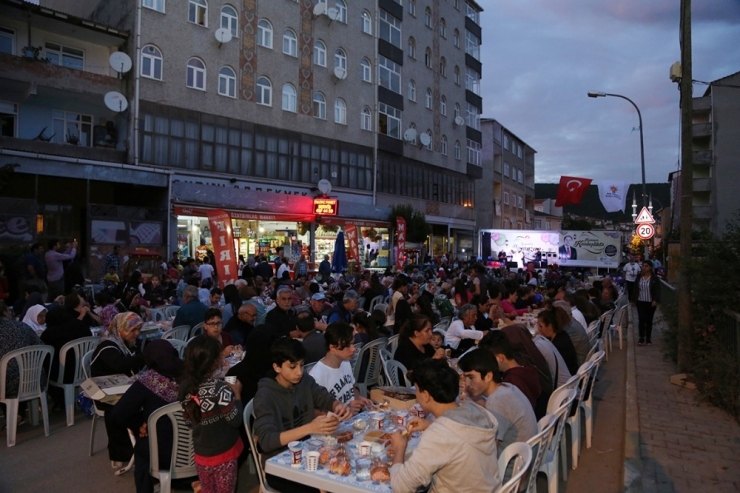 Maltepe’nin Mahallelerinde Ramazan Keyfi