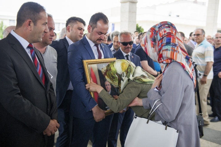 Başbakan Yıldırım, Adnan Ertürk’ün Cenaze Namazına Katıldı