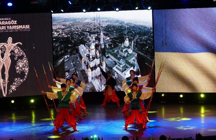 Bursa Altın Karagöz Halk Dansları Yarışması’nda Yarı Final Heyecanı