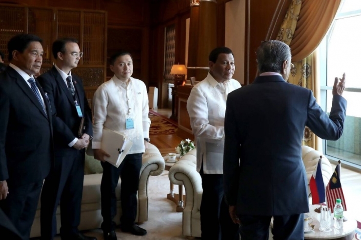 Duterte, Malezya Başbakanı Muhammed İle Görüştü