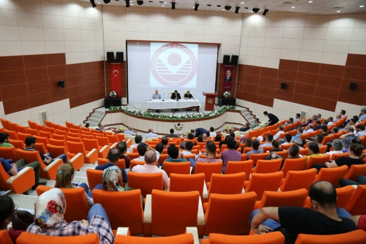 Gümüşhane Üniversitesi’nde 2’nci Yılında ‘15 Temmuz Hain Darbe Girişimi’ Paneli Gerçekleştirildi