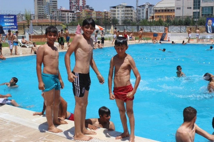 Siverek’te Sıcaklar Artıkça Yüzme Havuzlarına İlgi Artıyor