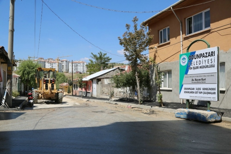 Erenköy’ün 40 Sokağında Yol Yapım Ve Onarım Çalışması