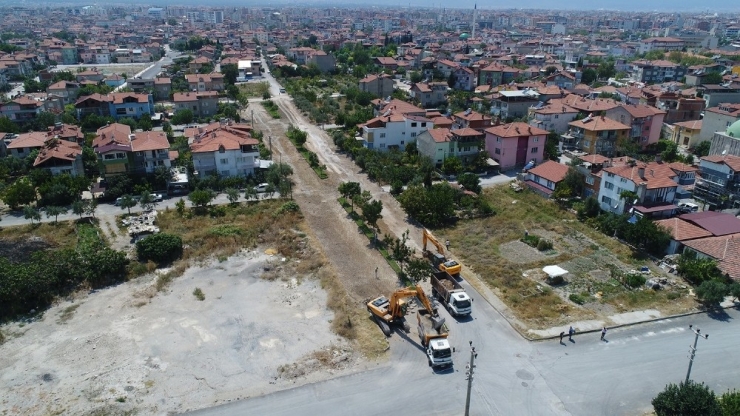 Pamukkale’nin En Çok Sokağı Olan Mahallesinde Üst Yapı Çalışmaları Sürüyor