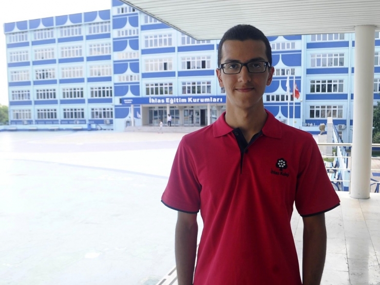 İhlas Koleji’nin Gururu Yks Birincisi Mustafa Emir Gazioğlu Hedefini Açıkladı