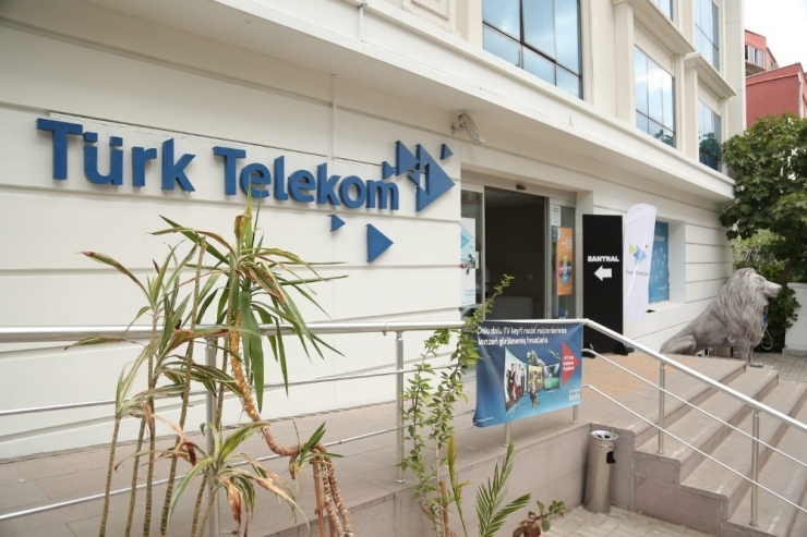 Türk Telekom, Tahtakale Santral Binasını Girişimciler İçin Ücretsiz Topluluk Merkezine Çevirdi