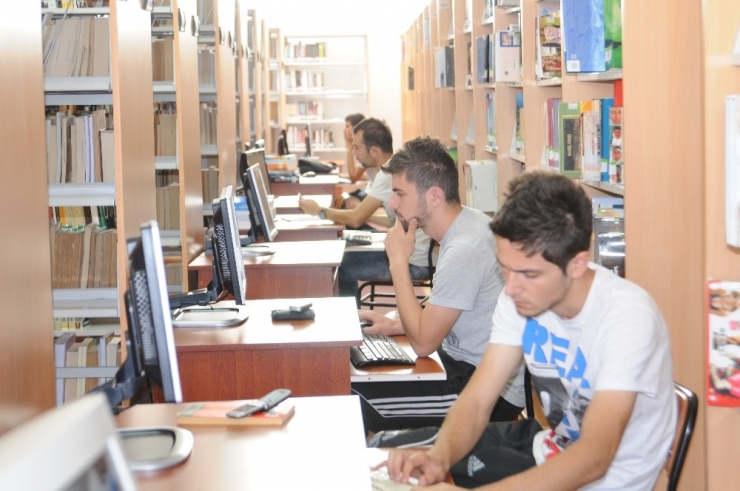 En Özel Devlet Üniversitesi Öğrencilerini Bekliyor
