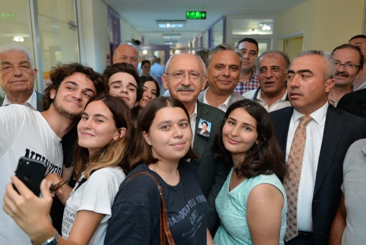 Kılıçdaroğlu, Murgem’in Başarılı Gençlerini Kutladı