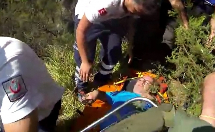 Uludağ Gezisinde Ayağı Kırılan Şahıs Askeri Helikopterle Hastaneye Kaldırıldı