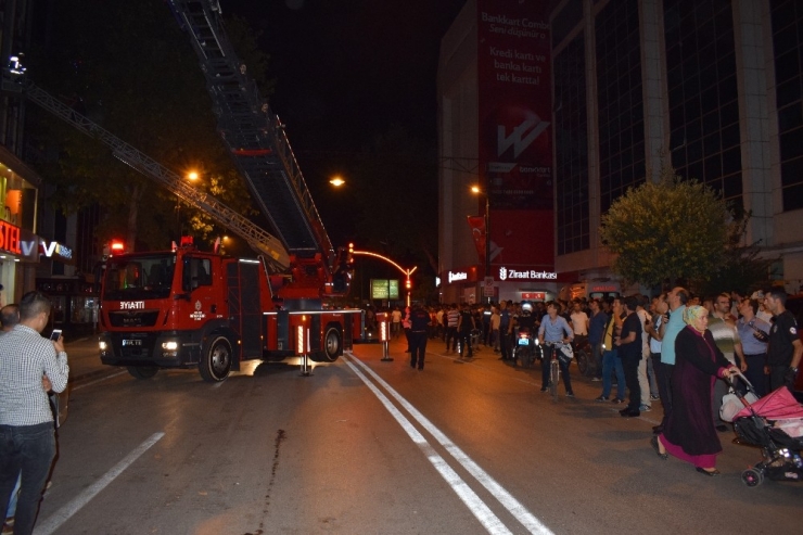 Malatya’da Otel Yangını Korkuttu